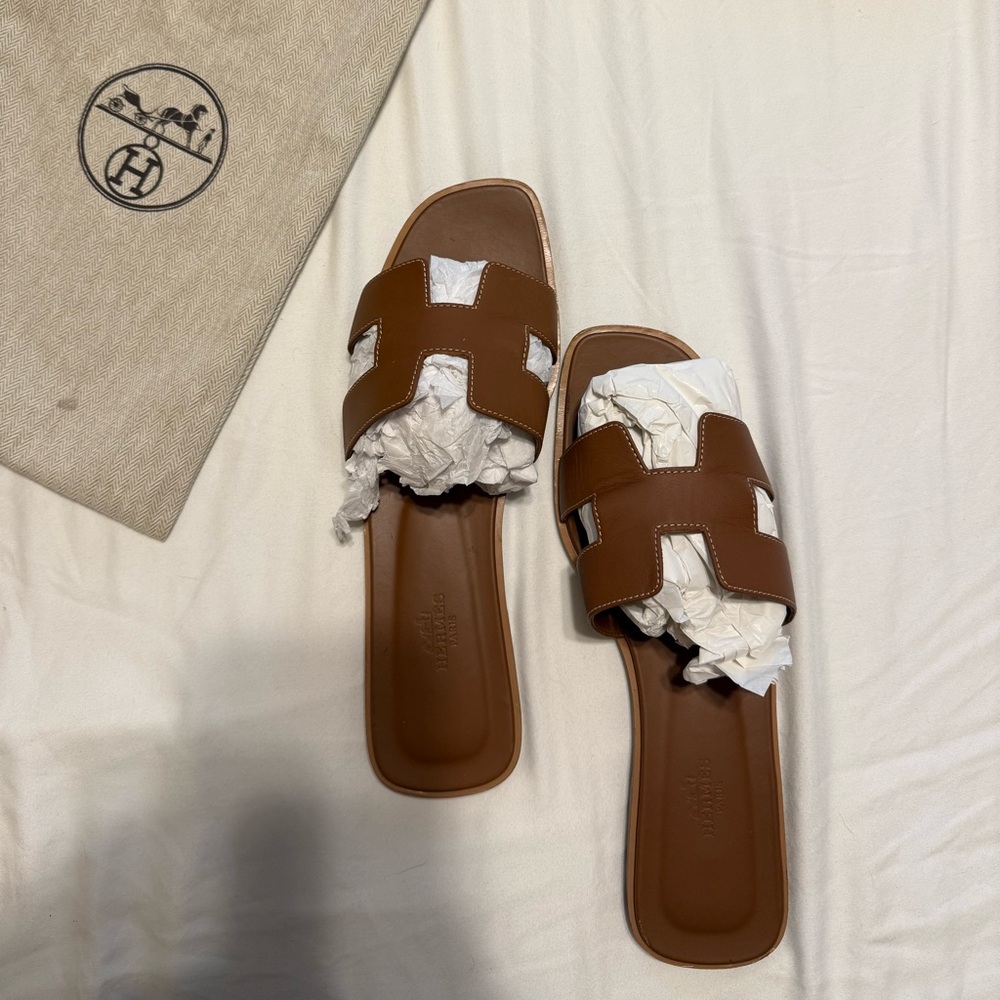 Hermès Oran Sandals – Gold (Tan) – Size 40